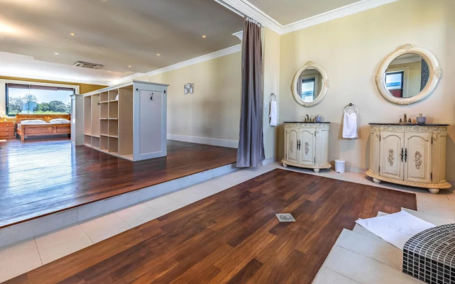 Amazing Home in Banjole With Jacuzzi, Wifi and 4 Bedrooms