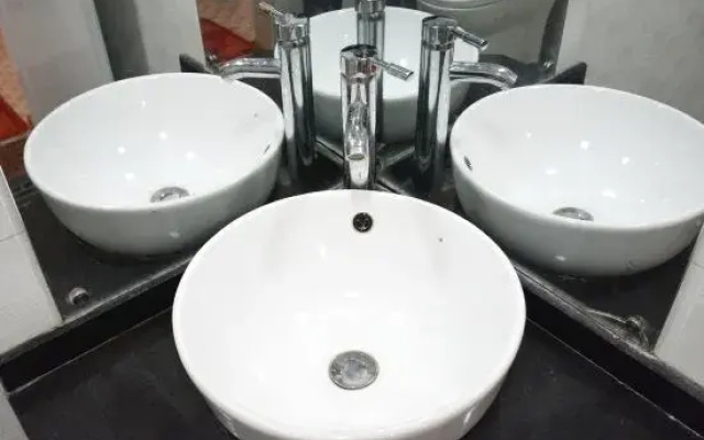 Aidi Express Hotel (Gongyi Jianshe Road)