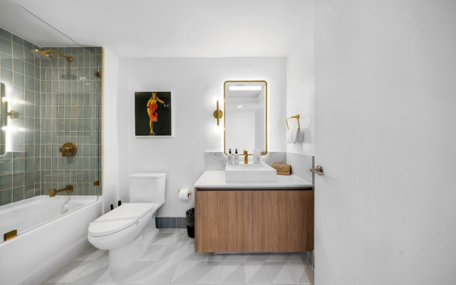 Upscale 3-BD Condo in DTW Miami