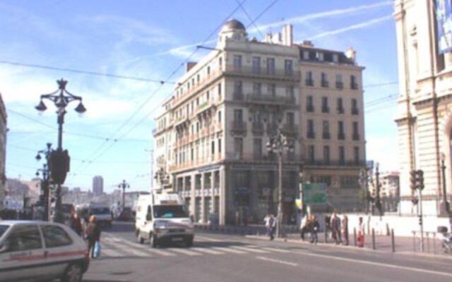 Отель Escale Oceania Marseille Vieux Port вид на фасад