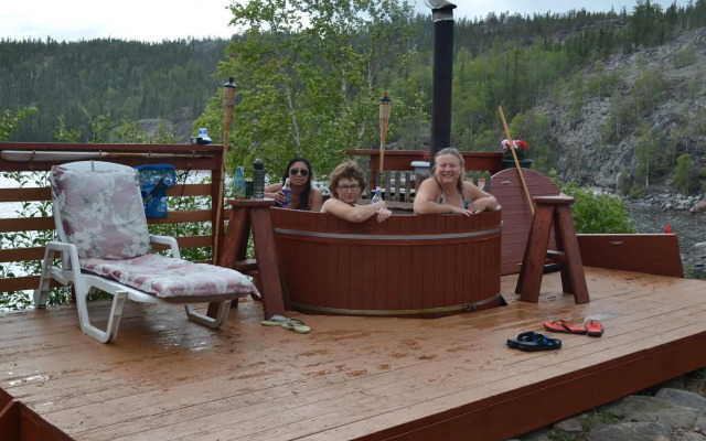 Yellow Dog Lodge