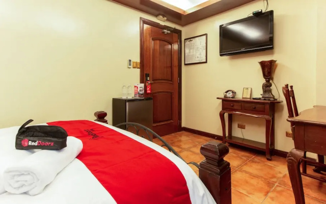 Brickwood Suites by RedDoorz