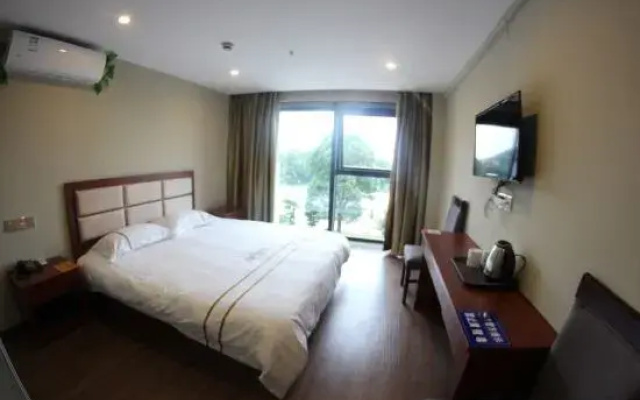 Haina Hotel