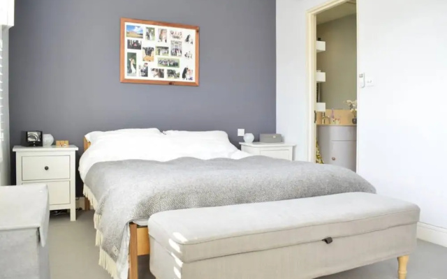 Stunning 2 Bedroom House in Chiswick