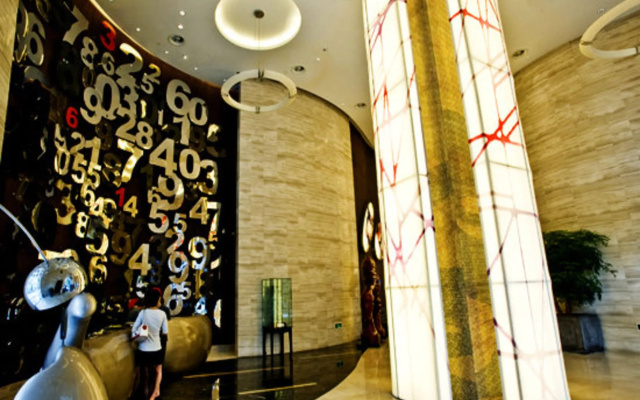 Hangzhou E M Grand Hotel