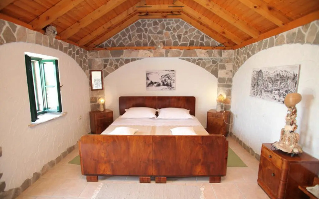 Trogir Hinterland Holiday Home