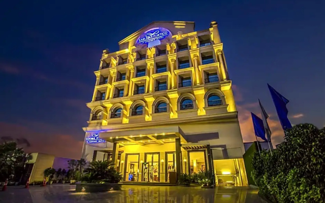 Sarovar Portico Hotel