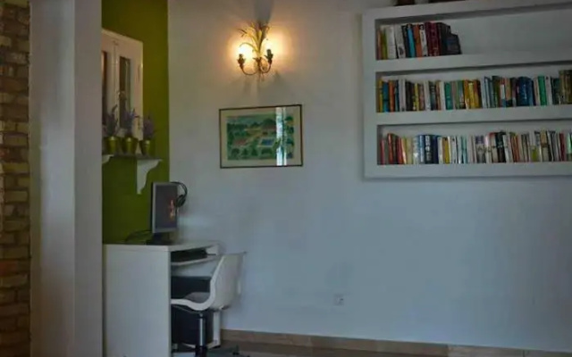 Katia Apartments