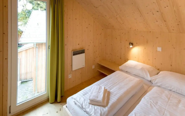 Chalet With Whirlpool tub