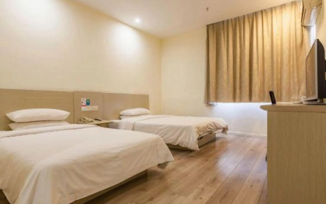 Pebble Motel (Kunshan Golden Eagle International Qianjin Middle Road)