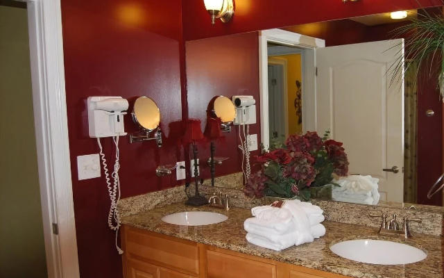 Indies 501 Condo
