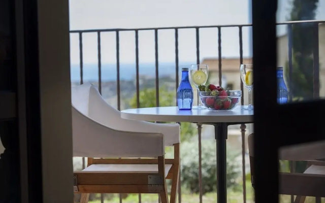 Apollo Golf Suite 1
