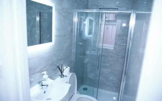 Apartment - Sleeps 2 & Free Parking