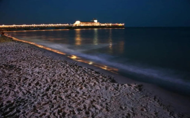 C-New Flat,4 Adults,20 mins to Beach,Netflix,Wifi
