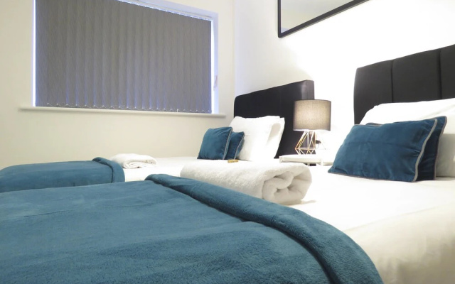 Tudors - Five Ways Apartments