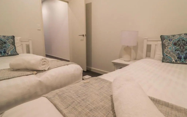 Caves Beach Retreat Apartment