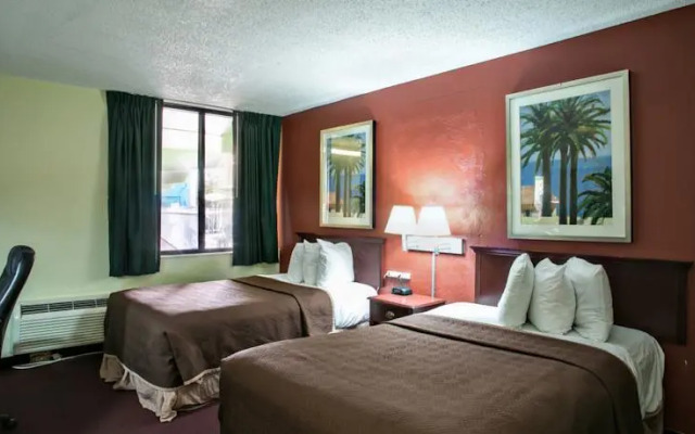 Travelodge Fort Lauderdale Beach