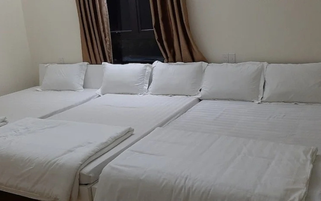 Dragon Hotel