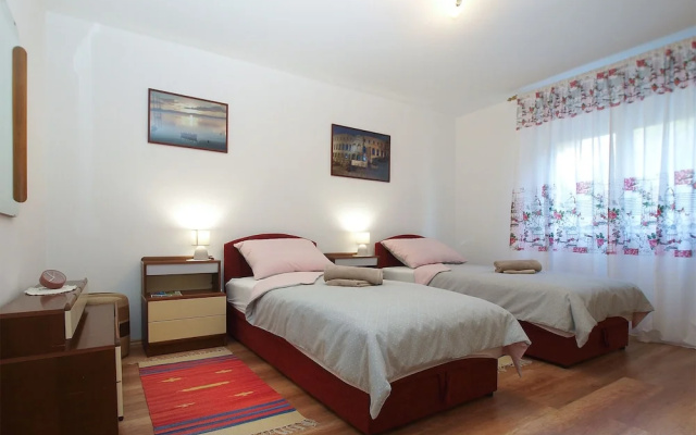 Apartment 1951