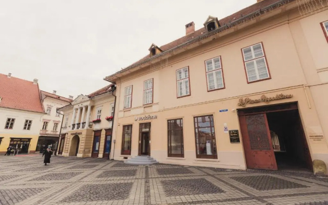 Vendi Grand Square Residence