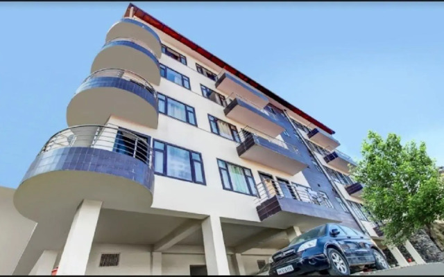 Uphill Courtyard