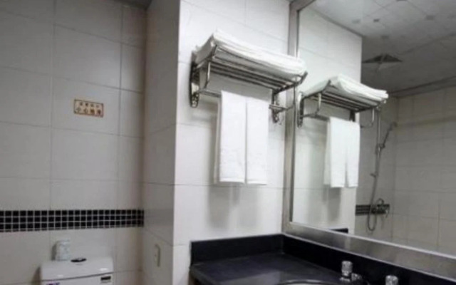 Guilin Weihang Hotel