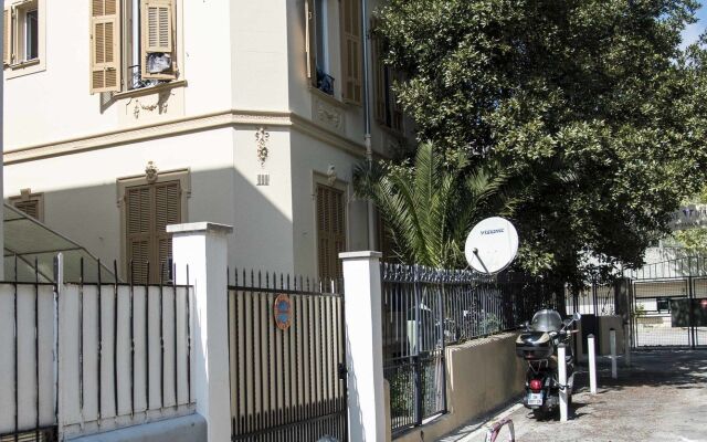Отель Appartement Clochette вид на фасад