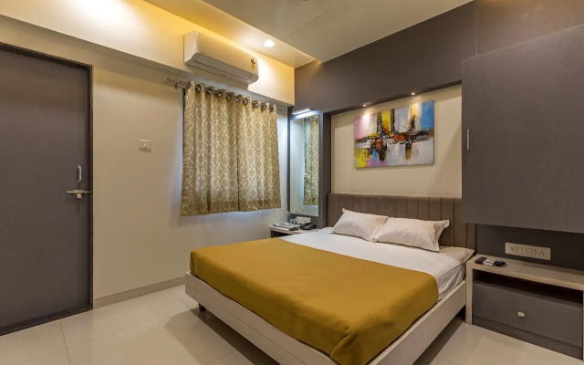 Hotel Rajlaxmi Grand