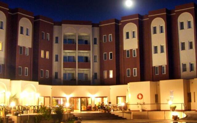 Avrasya Hotel вид на фасад