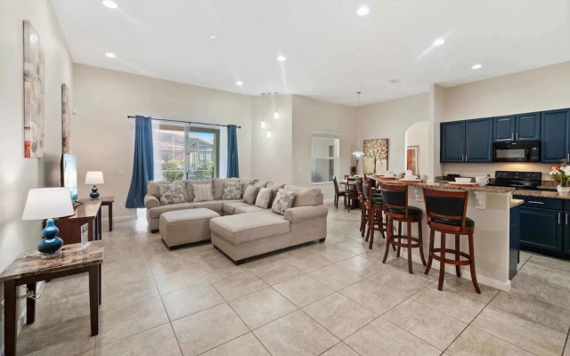 4096 Oaktree Drive