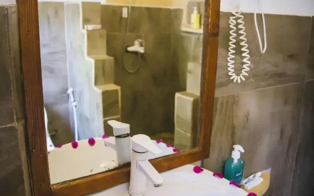 Moonshine Uroa Boutique Hotel