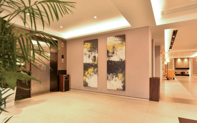 Home Inns Plus Shanghai Xujiahui Branch