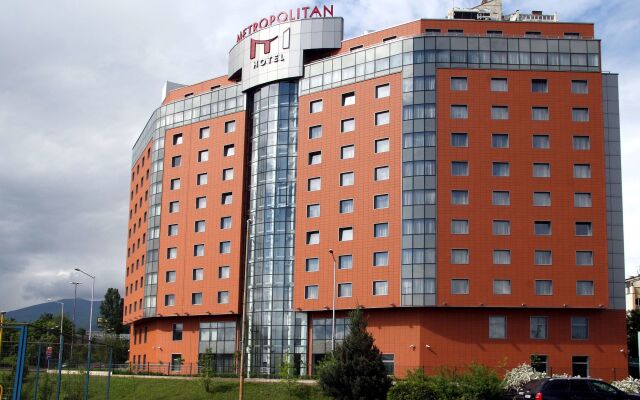 Metropolitan Hotel Sofia вид на фасад