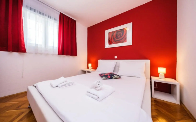 Family friendly apartments with a swimming pool Mavarstica, Ciovo - 18744