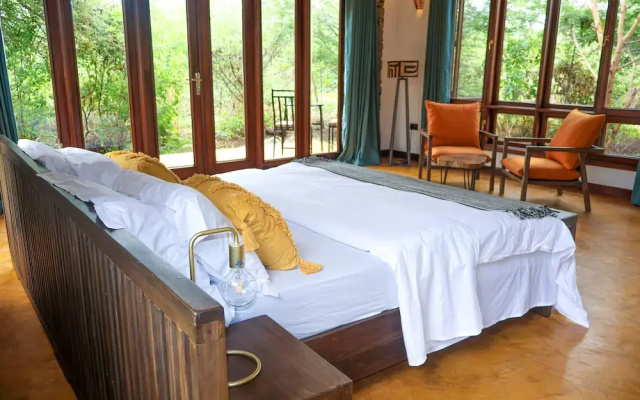 Moonbow Lodge