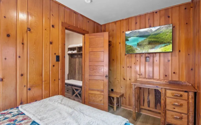 Timber Lodge Cabin 13