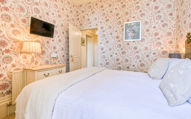 Muntham Deluxe Apartment 2