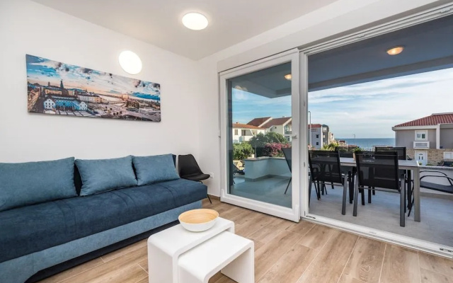 Pool Apartments Banta B