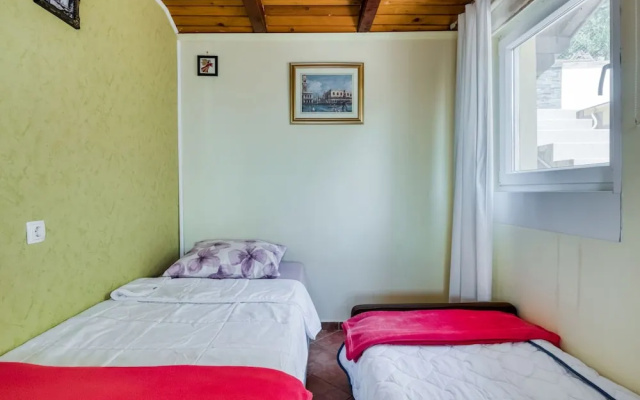 Exotic Holiday Home in Tribanj-Krušćica near Sea