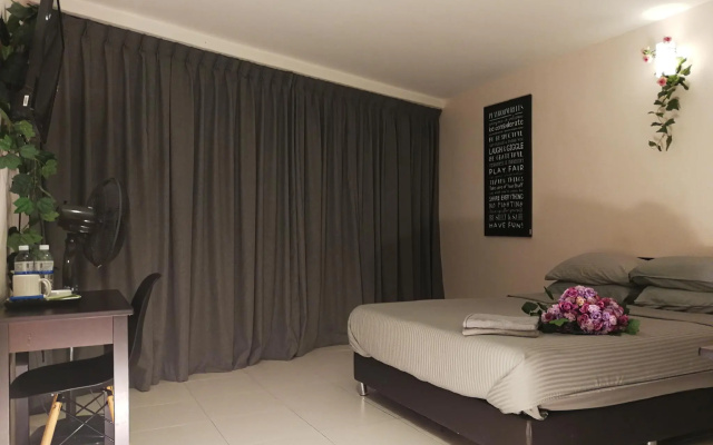 Live Com Hotel