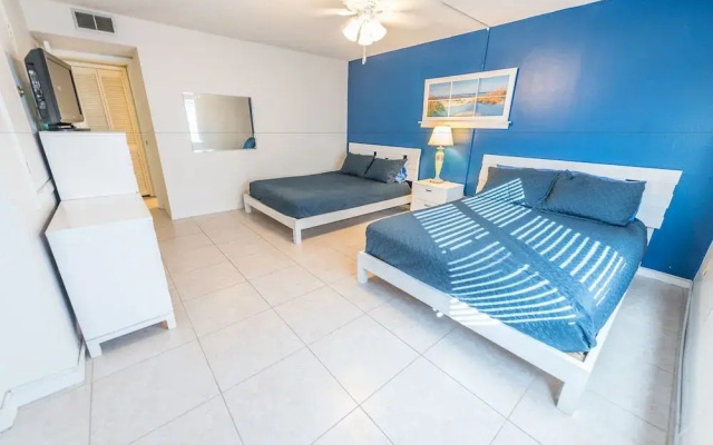 Cocoa Beach Club by Happy Palm Stays