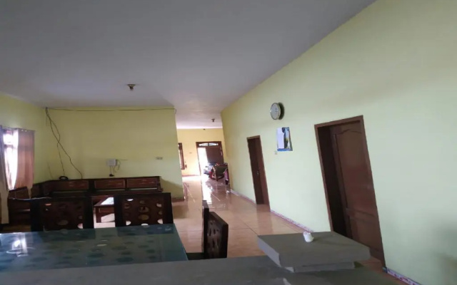 OYO 90097 Homestay Sinta Ndani Putri