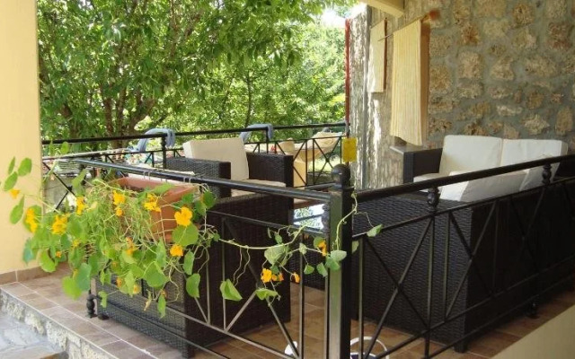 Enastron Hotel