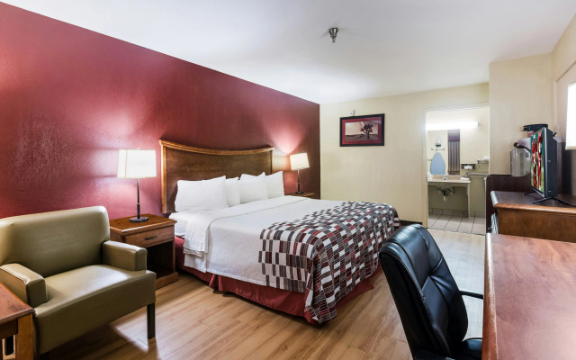 Red Roof Inn Conroe North - Willis