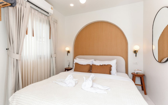 Newly Renovated Pool Villa with BBQ V296