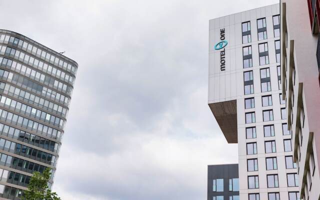 Отель Motel One Wien-Hauptbahnhof Австрия, Вена - 2 отзыва об отеле, цены и фото номеров - забронировать отель Motel One Wien-Hauptbahnhof онлайн вид на фасад