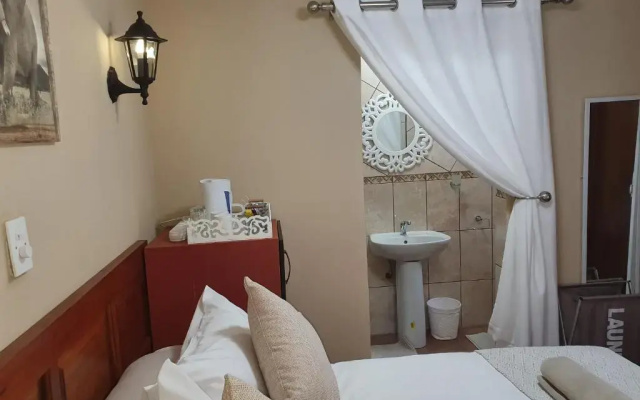 Lani's Guest House
