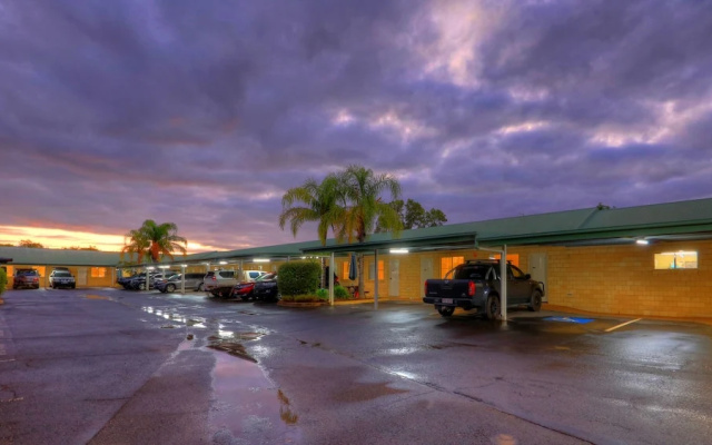Jacaranda Country Motel