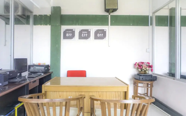 Rose House by OYO Rooms