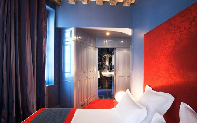 Hôtel du Petit Moulin, Haute Couture hotel by Lacroix